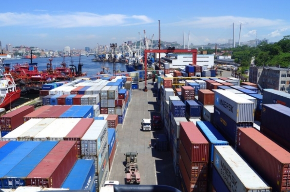 Комитет Госдумы поддержал законопроект, устанавливающий цены на услуги в морских портах РФ в рублях